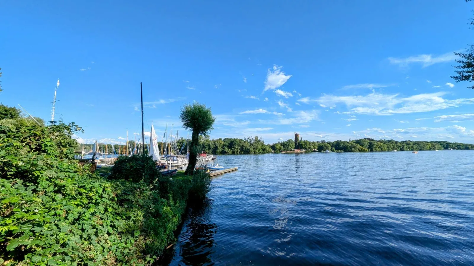 Havel am Luftschiffhafen Potsdam