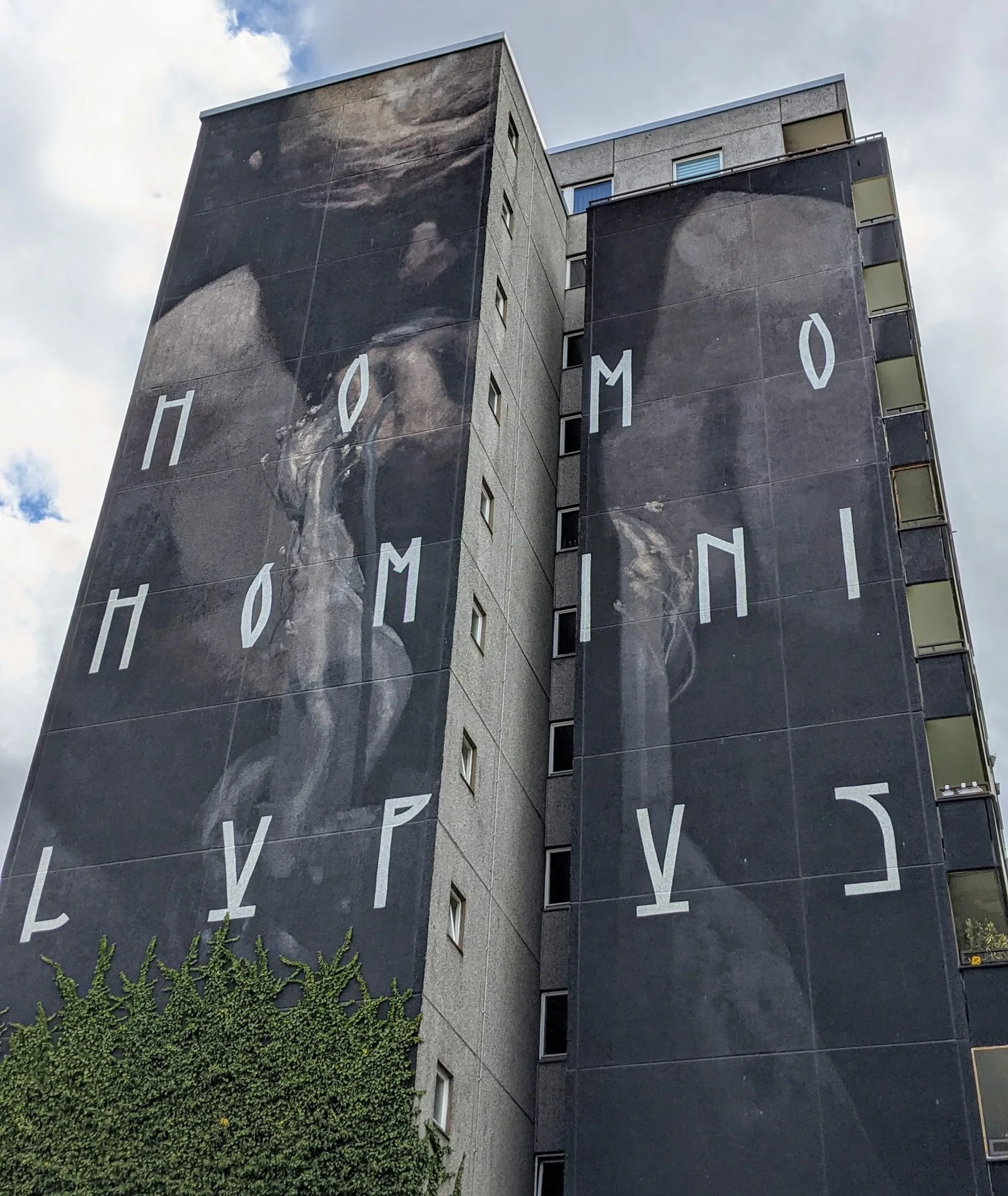 Axel Void: Homo Homini Lupus in Kreuzberg