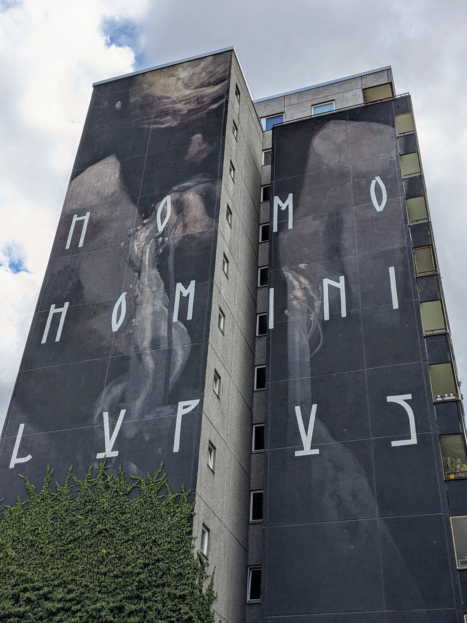 Axel Void: Homo Homini Lupus in Kreuzberg