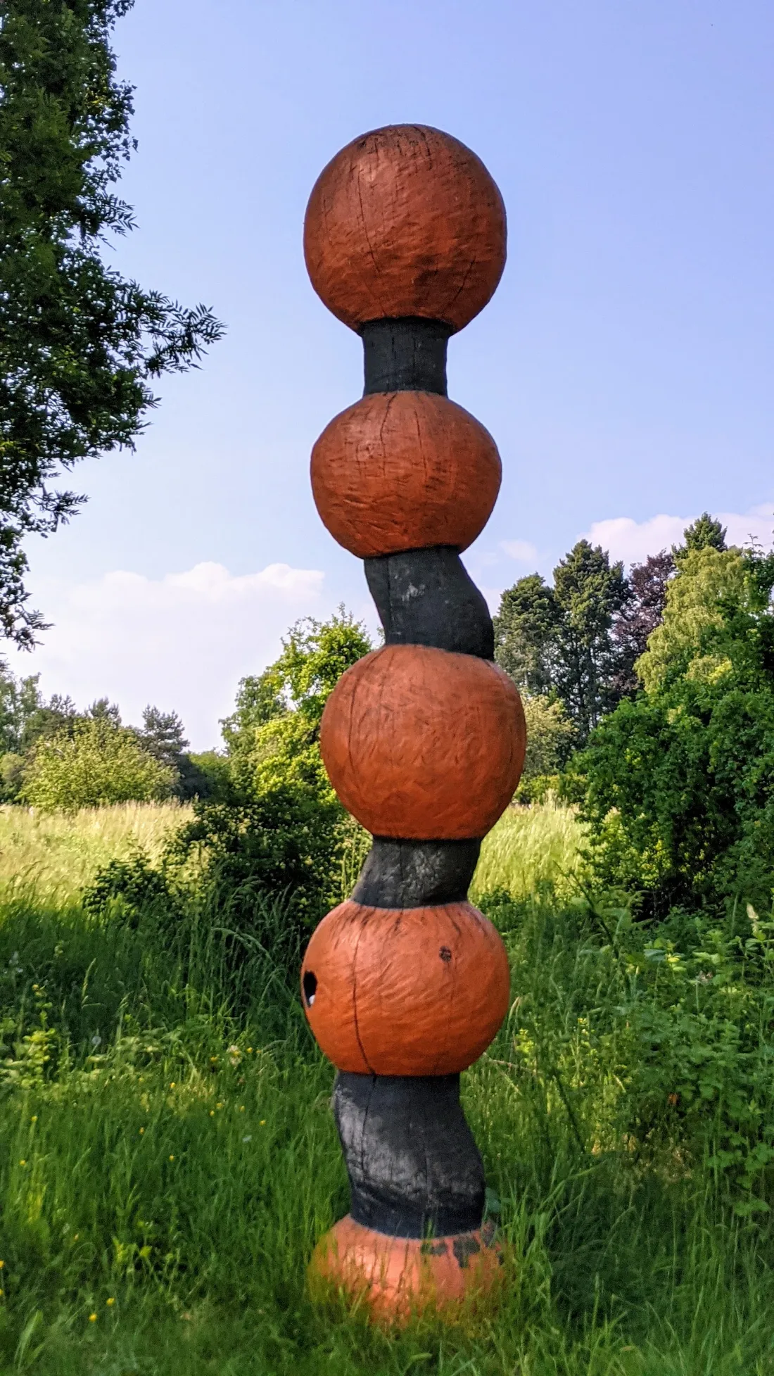 Skulptur Axis Mundi 2 von Jens Kanitz am Kunstwanderweg bei Bad Belzig