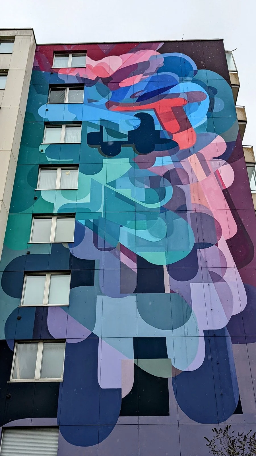 Buntes Wandbild Worth an einem Wohnhaus in der Delpzeile, Charlottenburg-Nord