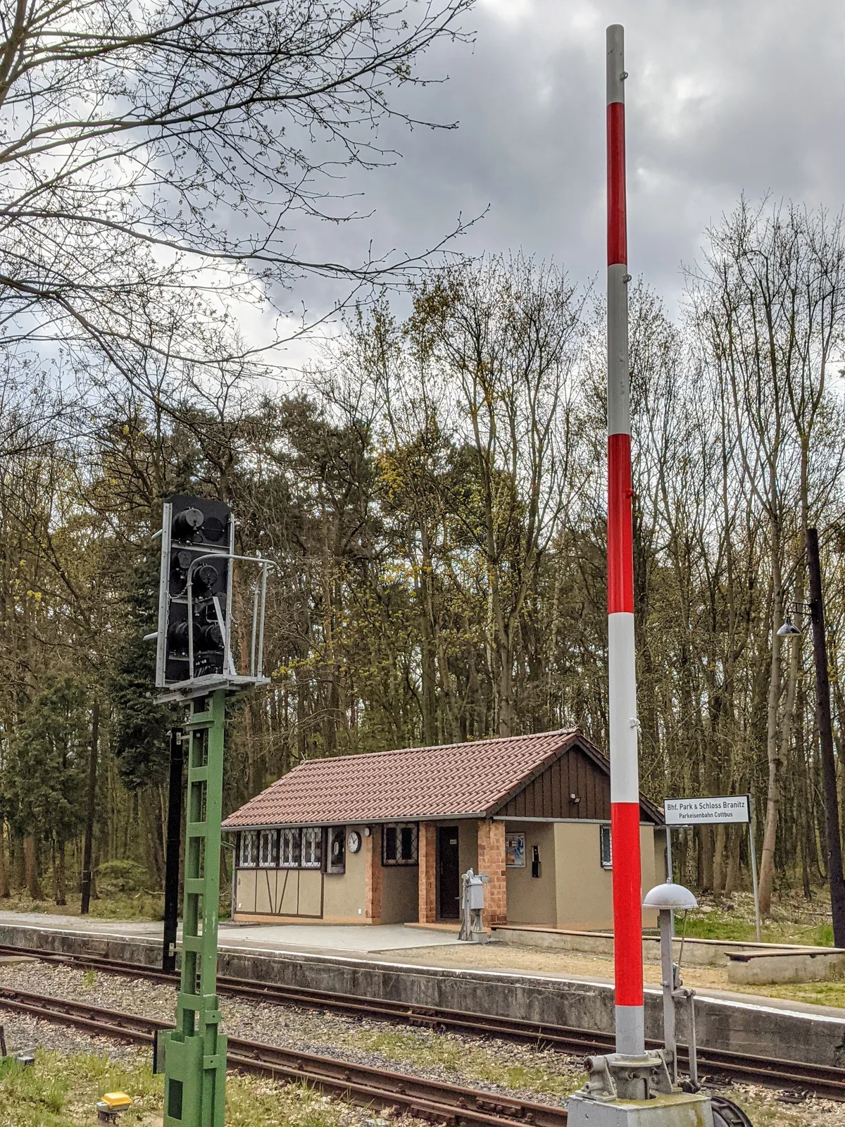 Haltepunkt Park & Schloss Branitz der Parkeisenbahn Cottbus