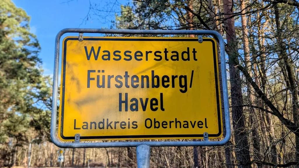 Ortseingangsschild Wasserstadt Fürstenberg/Havel, Landkreis Oberhavel