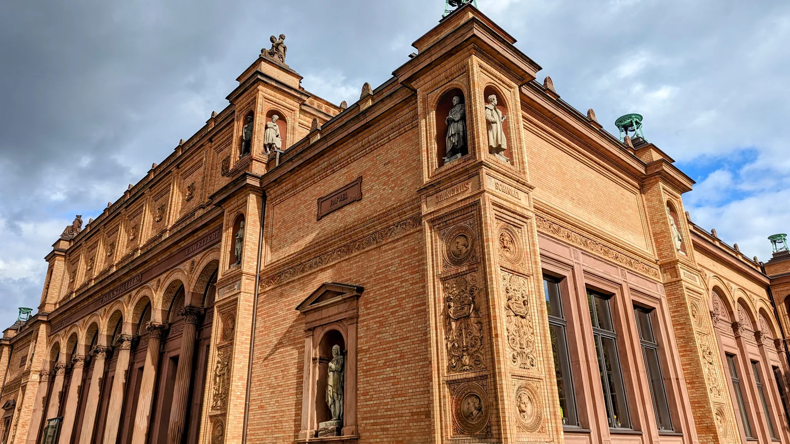 Terrakottafassade der Hamburger Kunsthalle