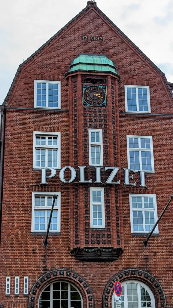 Die Davidwache an der Reeperbahn in Hamburg-St. Pauli