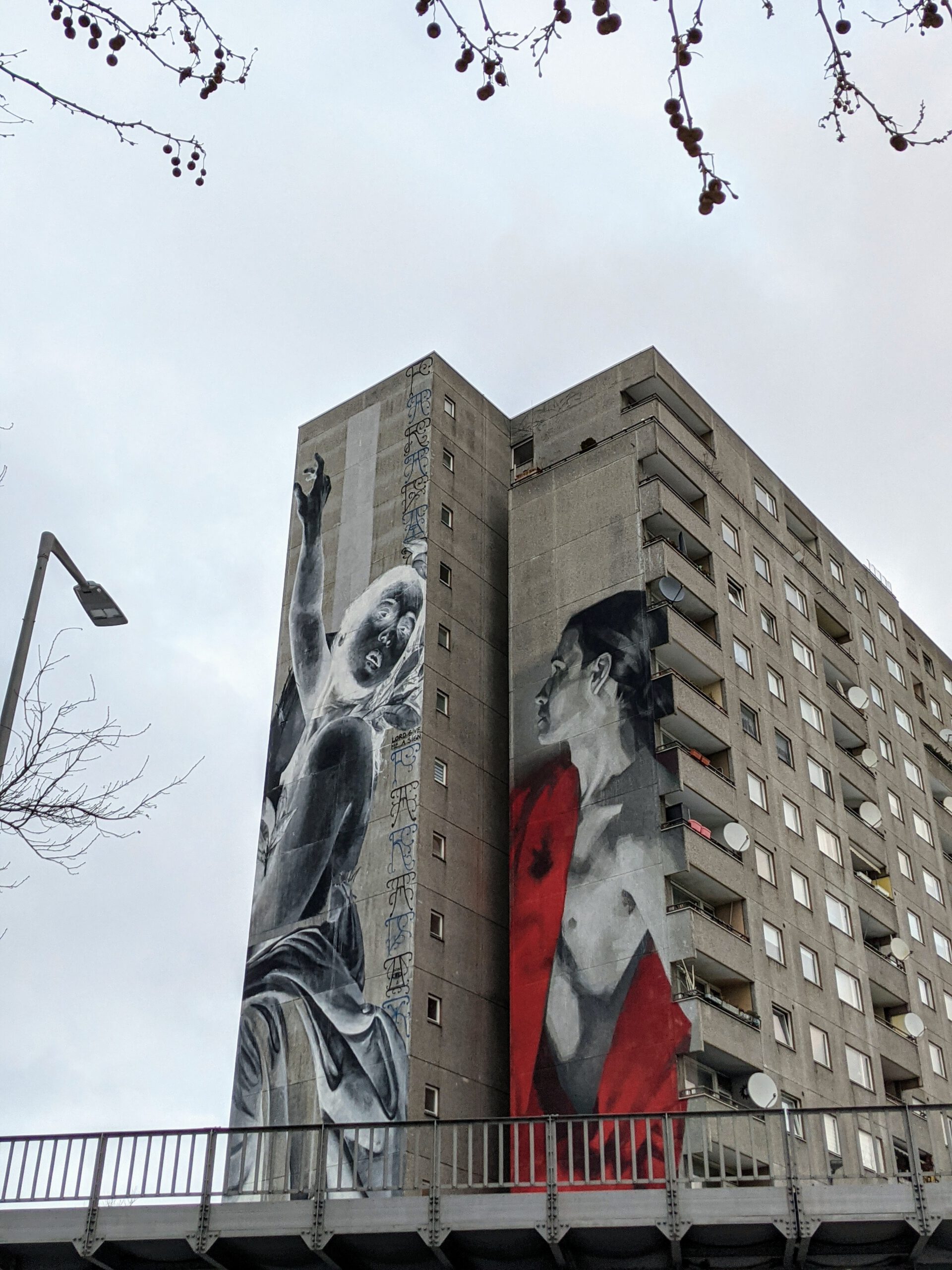 Bosoletti und Young Jarus: Daphne und Apollo an der Wassertorstraße in Kreuzberg