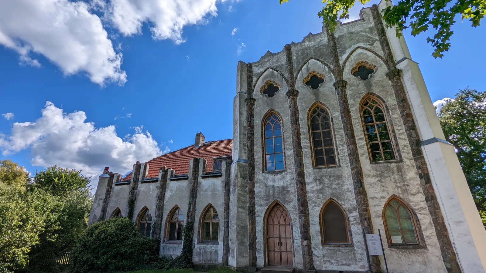 Pfaueninsel zu Fuß: Fontäne, Meierei, Kavalierhaus und Schloss