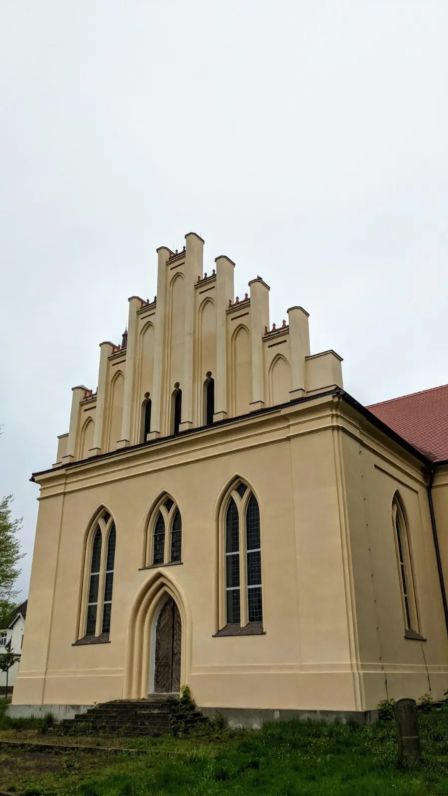 Kreuzkirche in Joachimsthal mit dem Glockengiebel
