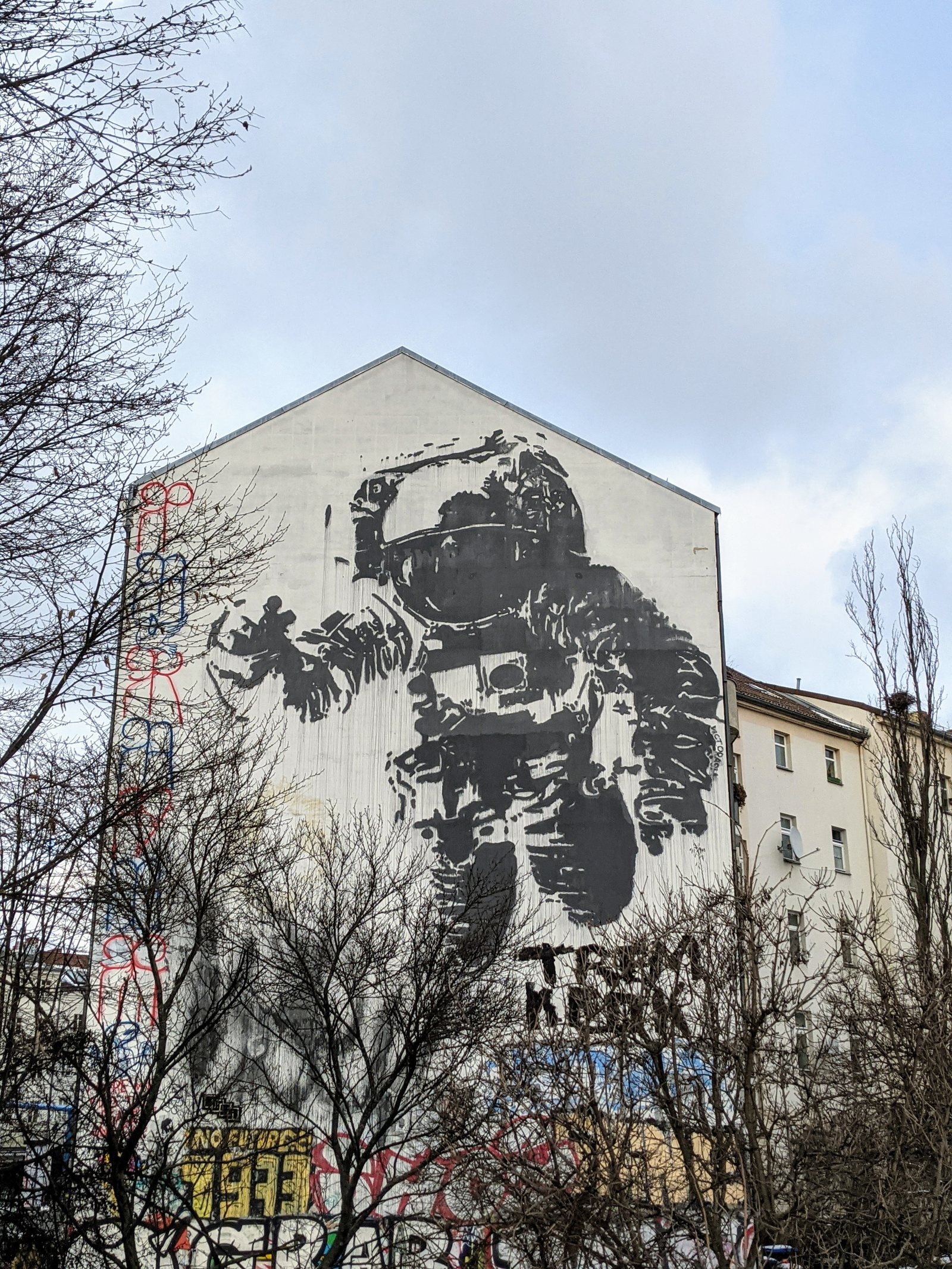 Victor Ash: Astronaut/Cosmonaut an der Oranienstraße in Kreuzberg